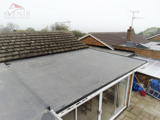 Top Tips for Spotting Roof Damage