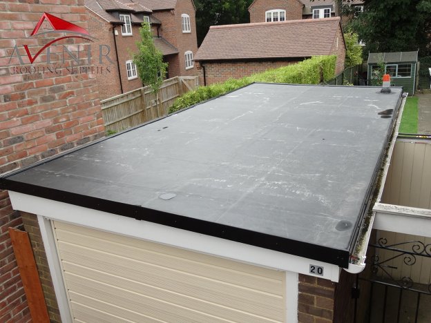 How to Prolong a Flat Roof’s Lifespan